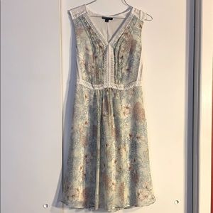 Tommy Hilfiger Size 4 Sleeveless dress